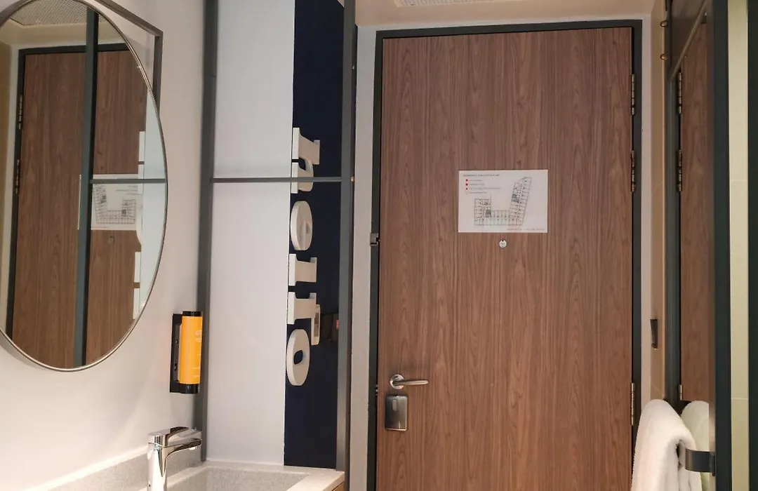 Travelodge Harbourfront Singapore-1