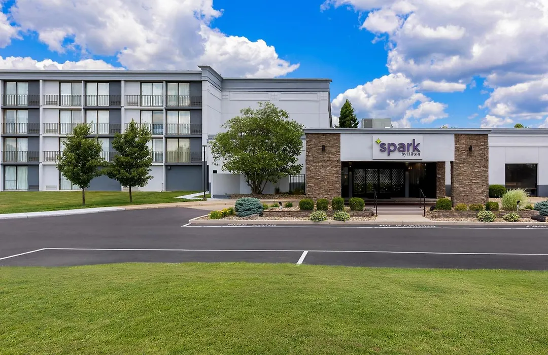 Spark By Hilton Akron Fairlawn-1