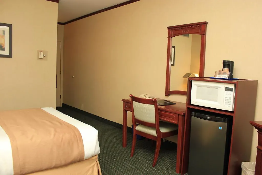 Park Inn Hotel Montreal Airport-1