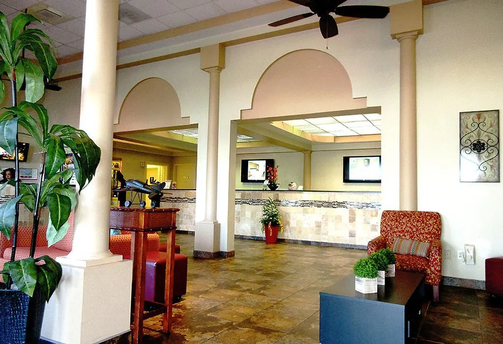 Roomba Inn & Suites At Old Town-1
