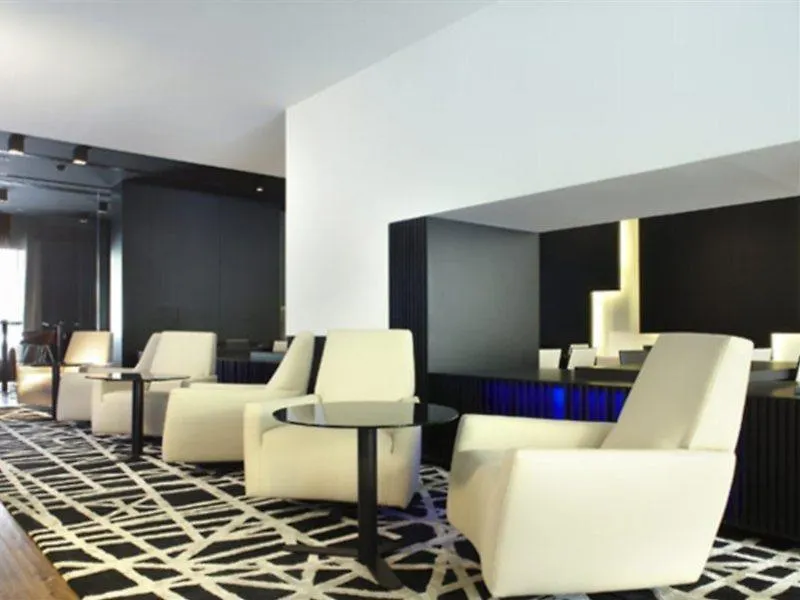Ac Hotel Ciudad De Pamplona-1