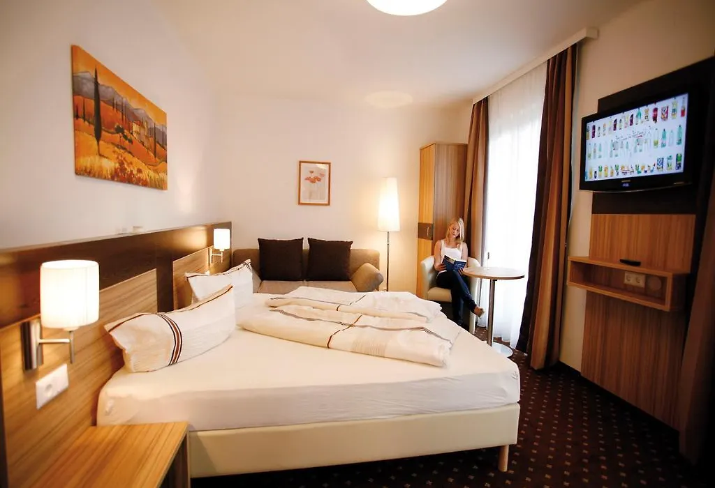 Hotel Diana-1