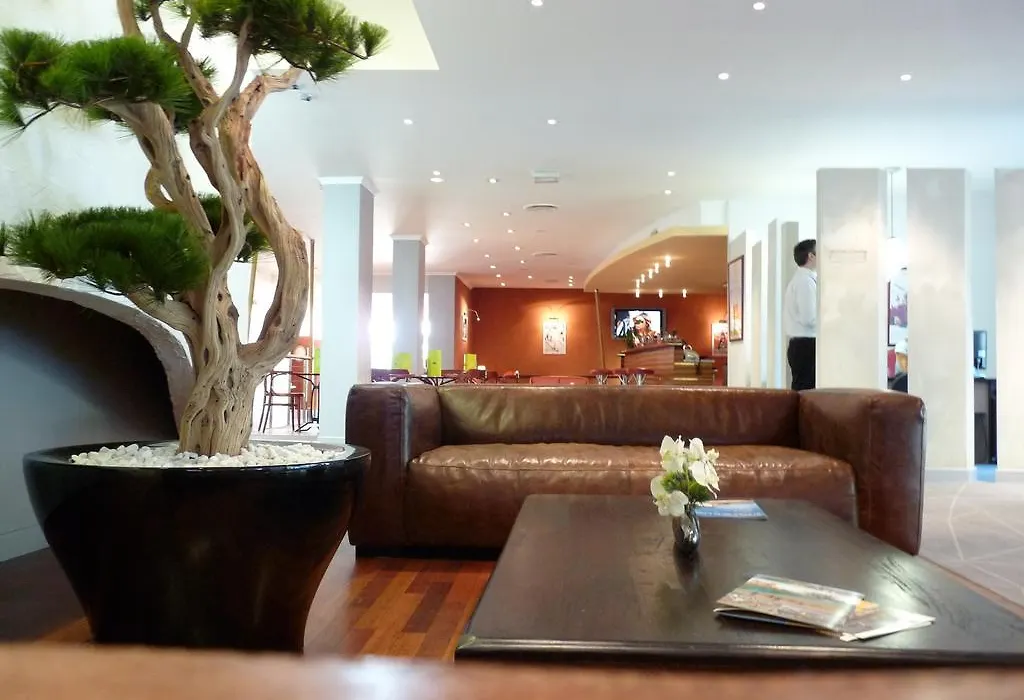 Mercure Ile De Nantes-1
