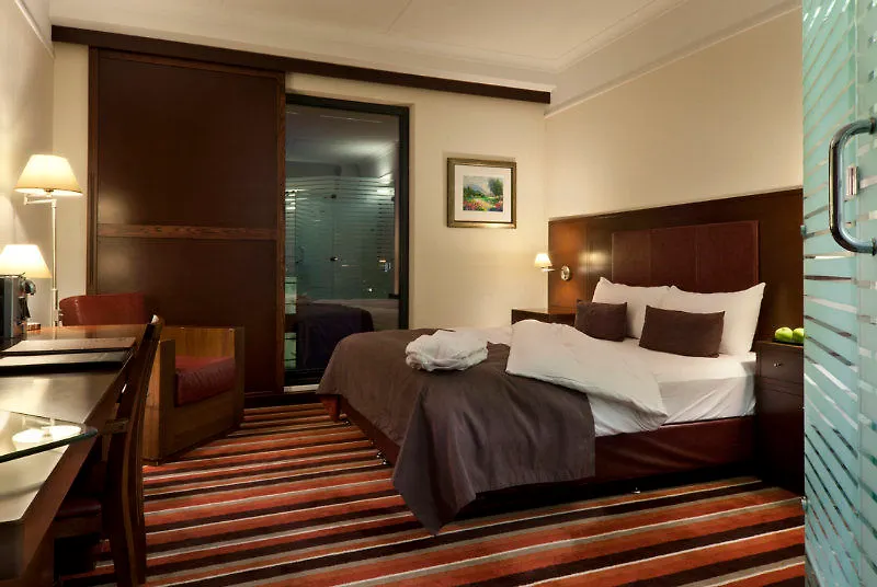 Best Western Plus Grand Winston-1