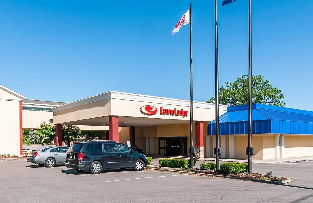 Econo Lodge - South Bend-1