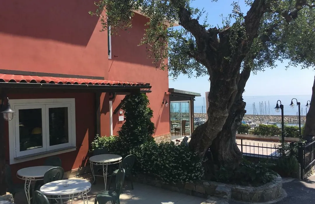 Baia dei Gabbiani-1