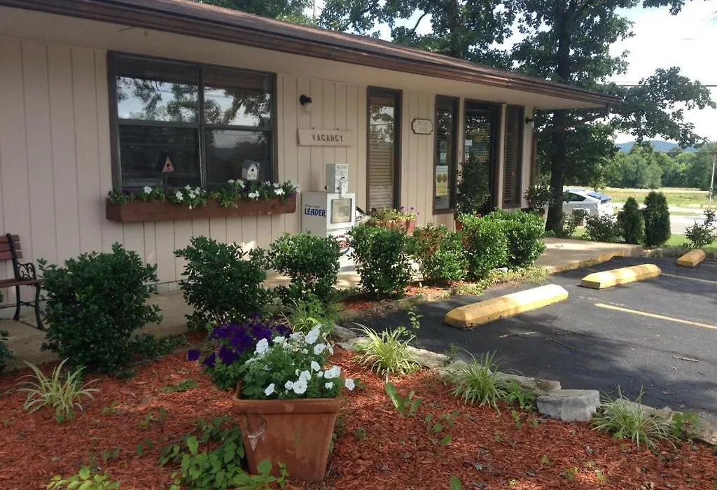 The Parkwood Inn & Suites-1