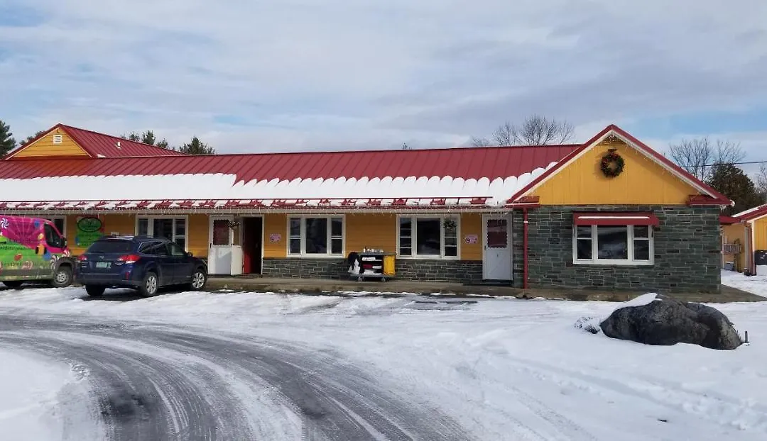 Middlebury Sweets Motel-1