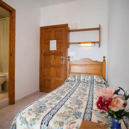 Hostal Sa Rota-2