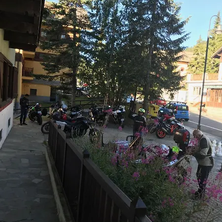 Chalet della Luna QUESTO NON E' UN ALBERGO E' QUELLO CHE CERCAVI-3