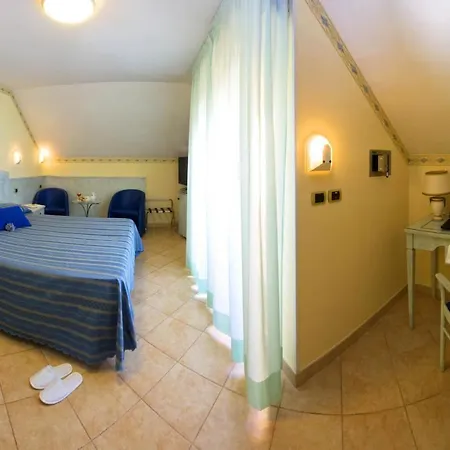 Hotel Solarium-2
