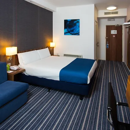 Holiday Inn Express London-Wimbledon-South, An Ihg Hotel-3