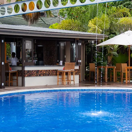 Coco De Mer Hotel And Black Parrot Suites-2