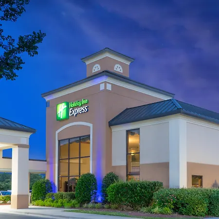 Clarion Pointe New Bern-2