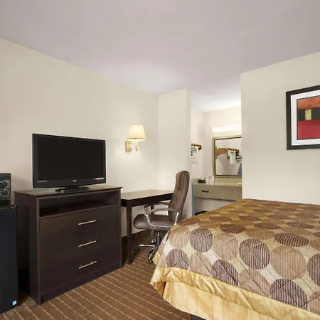 Days Inn By Wyndham Port Royal/Near Parris Island-3