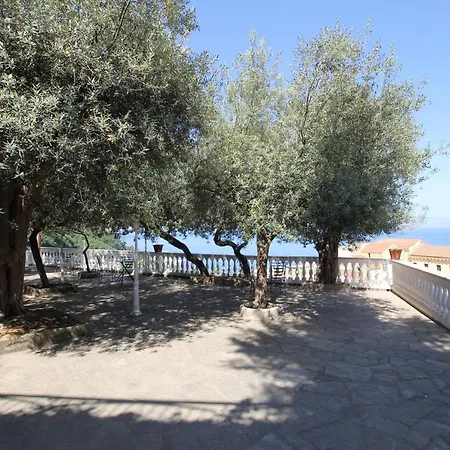 Hotel Lucia-2
