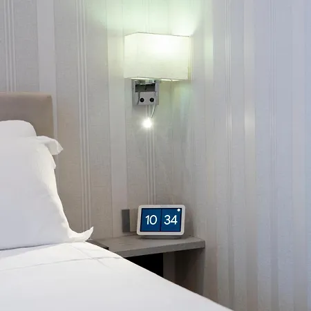 Varese Suites-3
