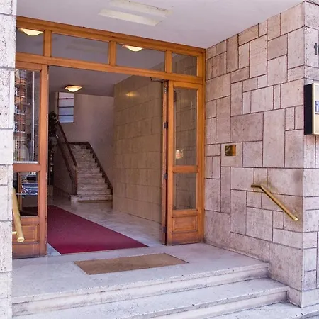 Hotel Laura-2