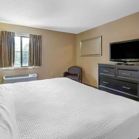 Suburban Studios Cary - Rdu Airport-3