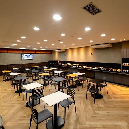 Hus Hotel Maringa-3
