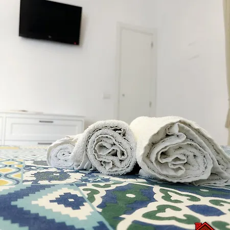 Guest House La Maddalena-3