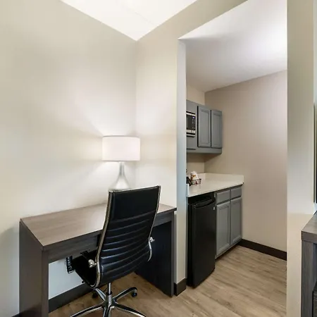 Comfort Suites Northlake-3