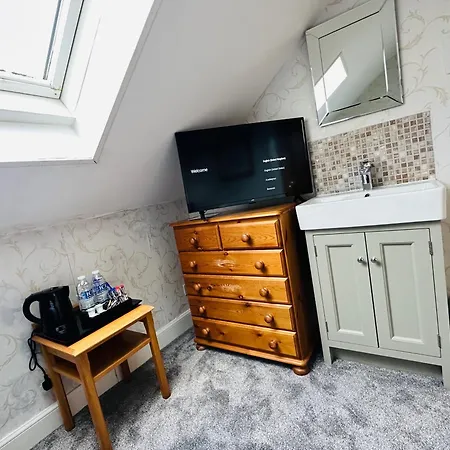Abbotsford Guest House-2