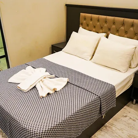 Paradise Hotel-3