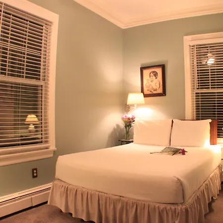 Carisbrooke Inn Bed & Breakfast-2