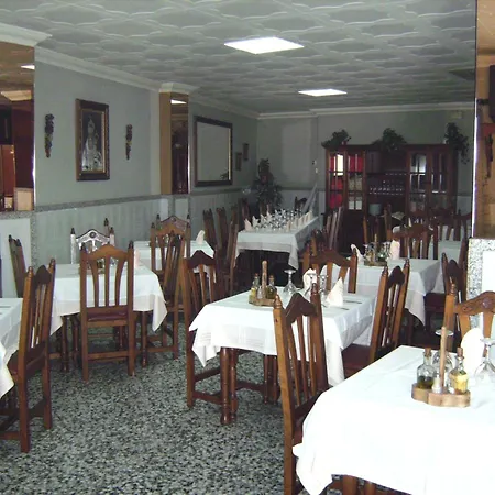 Hostal El Polígono-3