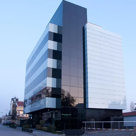 Hotel Fashion - Free Parking-3