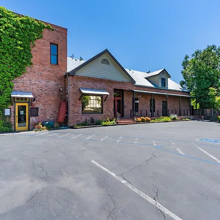 Hanford House-2