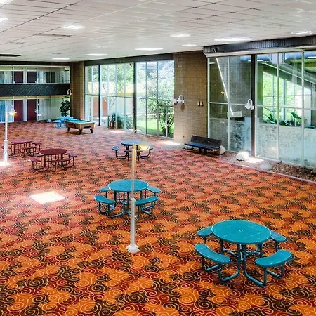 Econo Lodge - South Bend-3