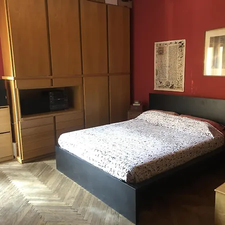 camera in via Tolstoi-2