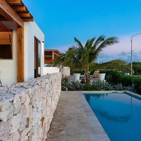 Luxury Villa With Privacy And Private Swimming Pool-2