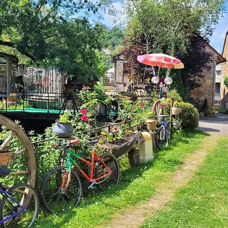 Le Manoir des Pélies Gîte et Chambres d'hôtes de charme à 6kms de Conques Spa, Piscine, Rivière, Thermes de Cransac-3
