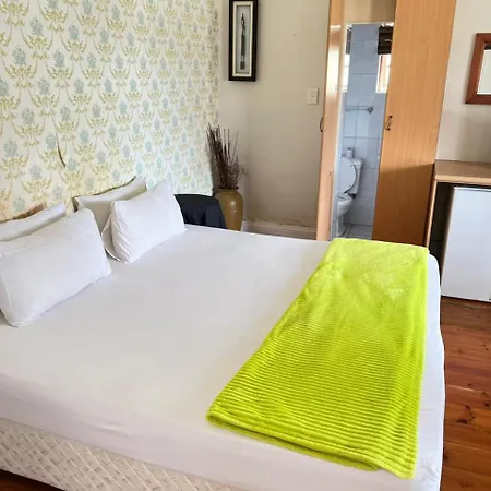 Wampex Guest House In Port Elizabeth R400 Night-2