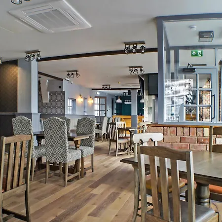 Oyo Tamworth Arms Boutique Pub & Hotel-3