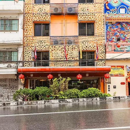 Collection O Diamond House Khaosan-2