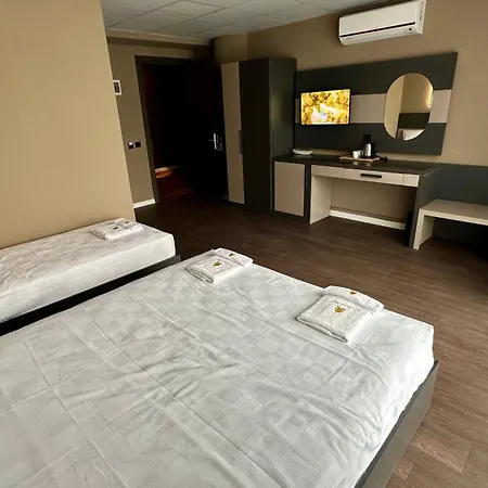 Esse Joven Hotel-3