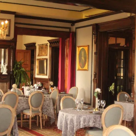 Henderson Castle Inn-3