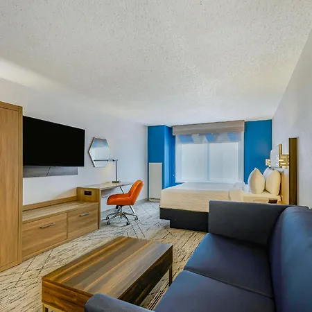 Holiday Inn Express & Suites Buffalo Airport By Ihg-3