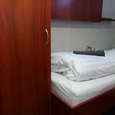 Botel Clair D'Etoile-2