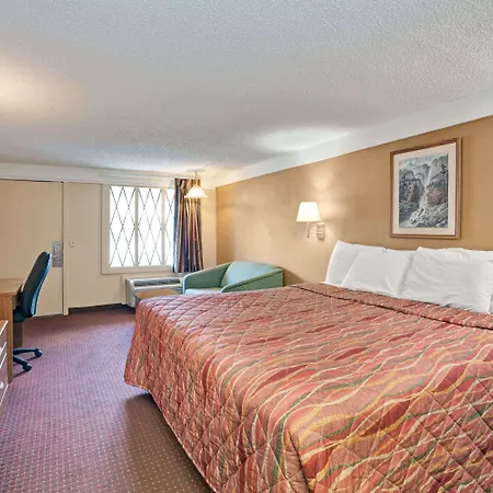 Knights Inn Charleston West Virginia-2