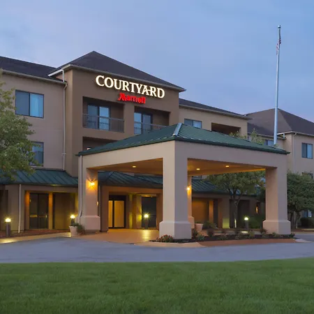 Courtyard Akron Fairlawn-2