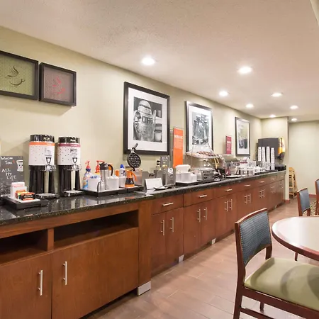Baymont By Wyndham Thornton-3