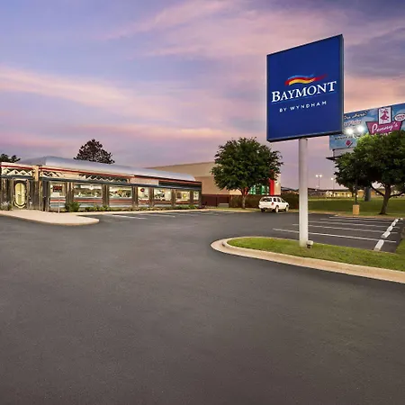 Baymont By Wyndham Hearne-3