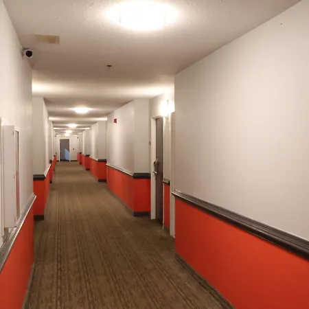 Super 8 By Wyndham Dawsonville-3