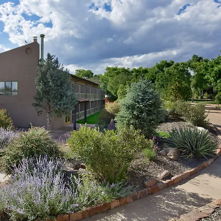Sunrise Springs Inn And Spa (Adults Only)-2