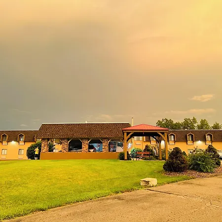 Hometown Inn And Suites-3
